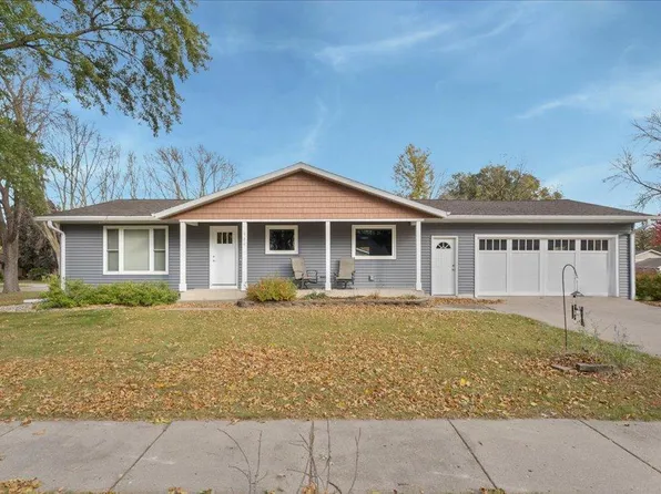 904 15th Ave SW, Willmar, MN 56201