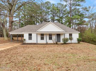 589 Swaney Dr, Holly Springs, MS 38635