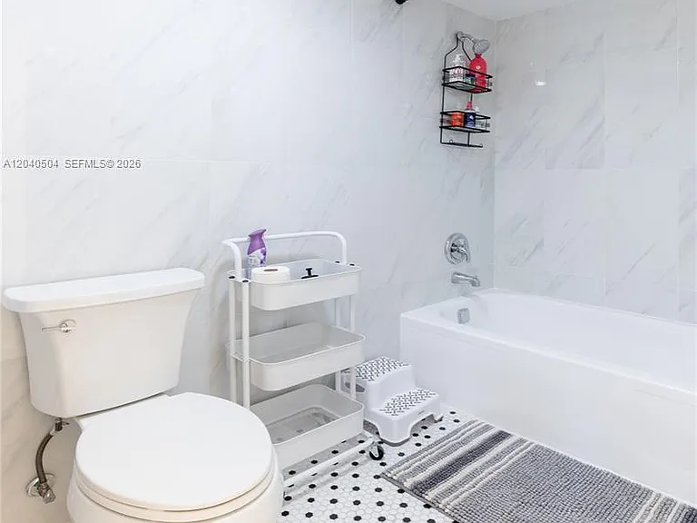 290 174th St #318 — Photo 26