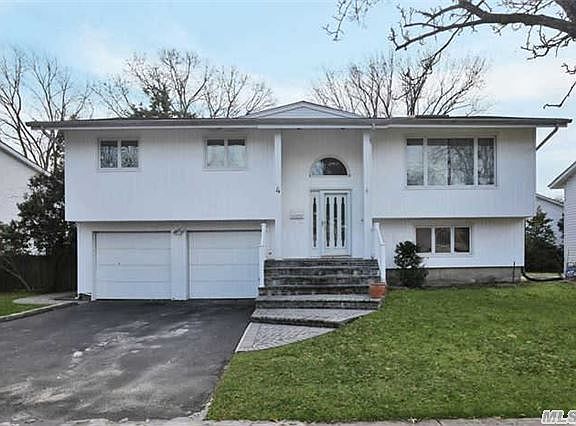 2nd image of 4 Seaview Ln