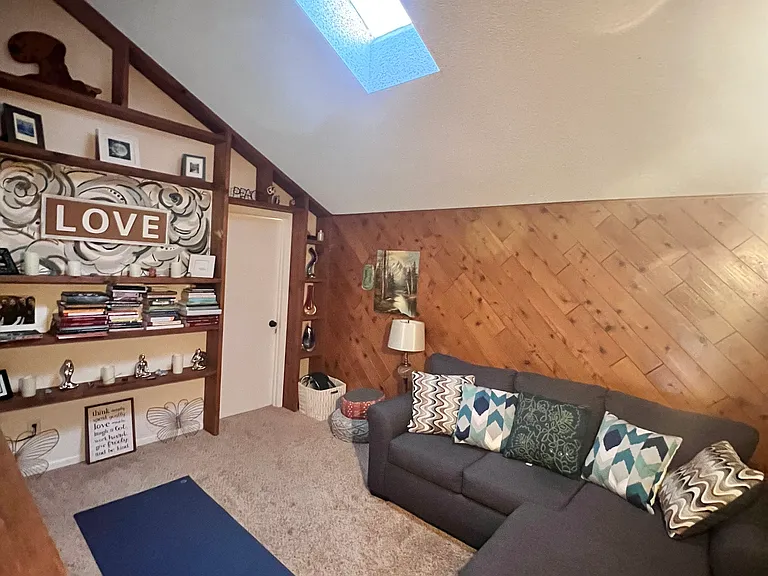 120 W Rockrimmon Blvd #303 — Photo 3