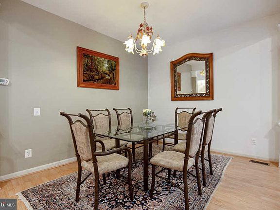 5th image of 4600 Fair Valley Dr