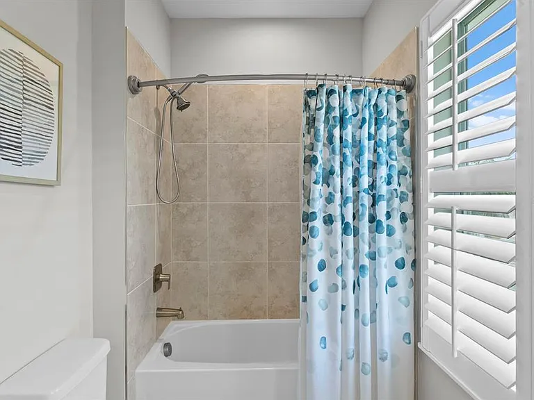 2702 W Cass St — Photo 34