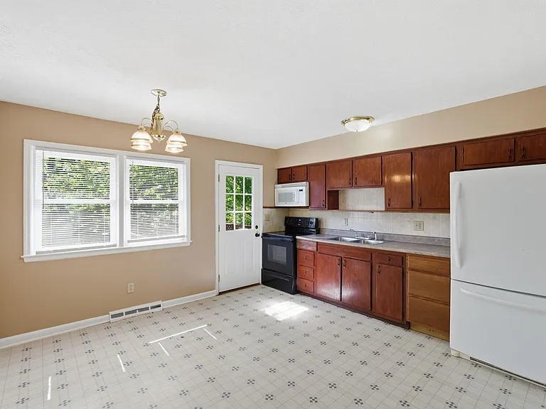 2104 Jasmine Dr #A — Photo 12
