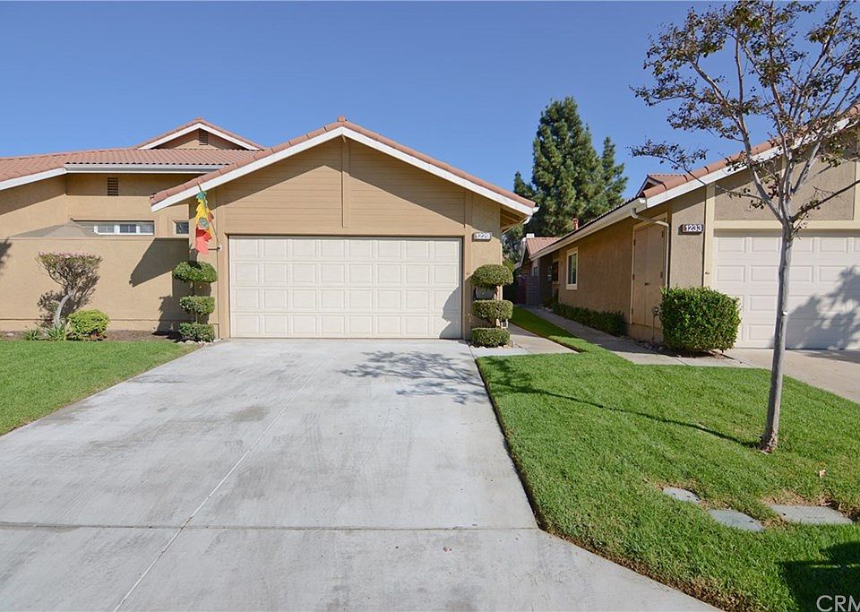 1st image of 1229 Upland Hills Dr S