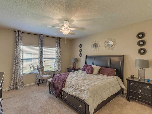 4th image of 4567 Temple Lakes Dr
