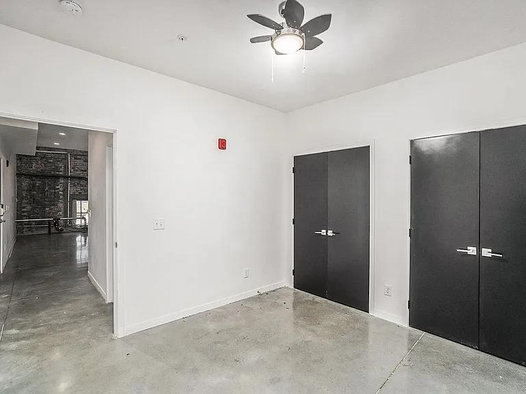2645 Madison Ave — Photo 10