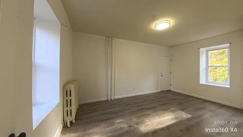 90 E Johnson St — Photo 4