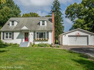 25 Park St, Carlisle, IA 50047