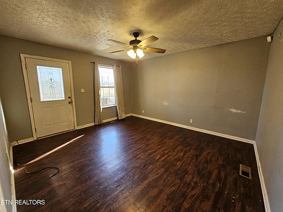 3rd image of 348 Washington Dr