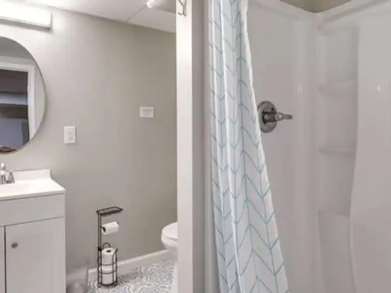 2135 Bollingbrook Dr SW — Photo 15