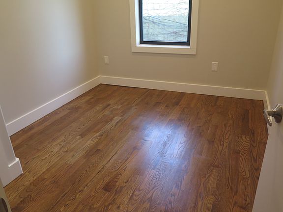 3rd image of 505 Fairview Ave #2R