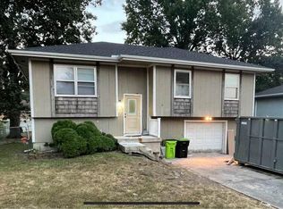 719 Ann Ave, Harrisonville, MO 64701