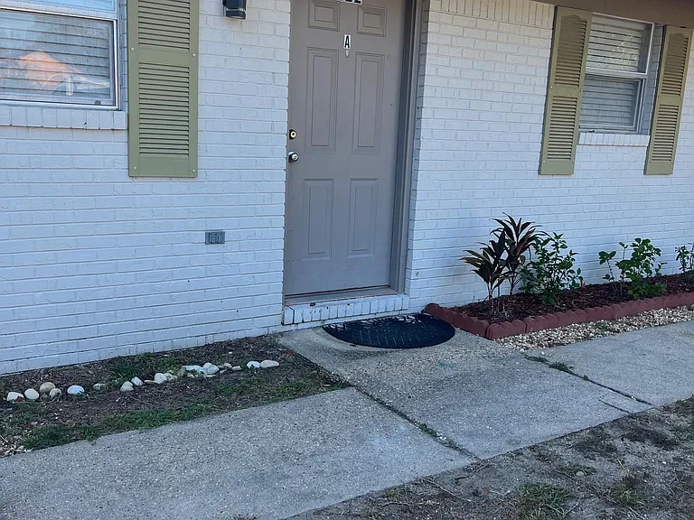222 Oakdale Ave #A — Photo 2