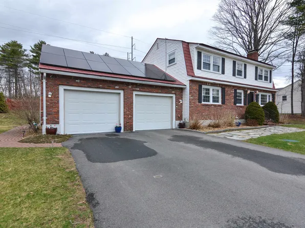 40 Barkland Drive, Derry, NH 03038