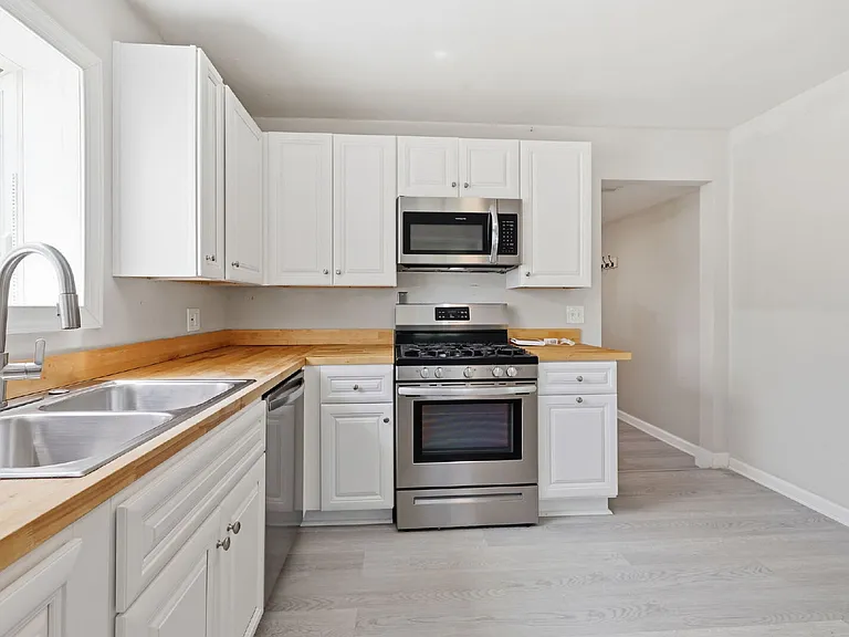 24 Warren Dr — Photo 17