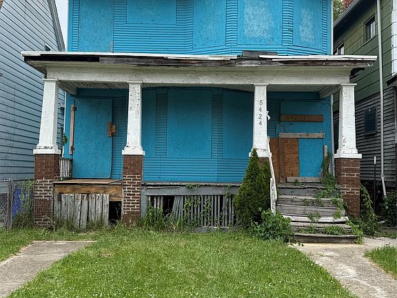 3rd image of 5424 Iroquois St