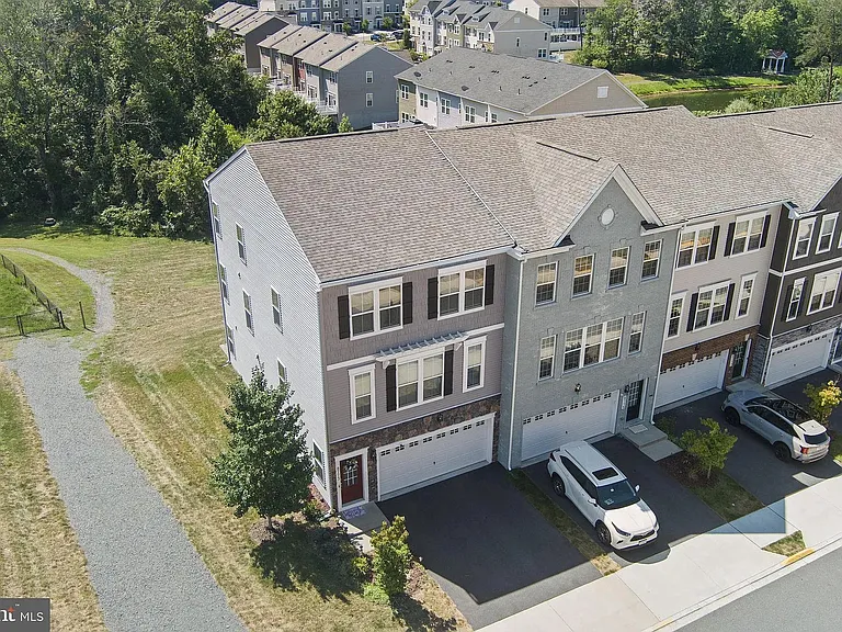 8773 Elsing Green Dr — Photo 6