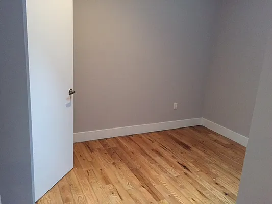 Rented by P Management | media 57