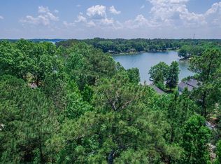 324 Commonwealth Dr, Ninety Six, SC 29666