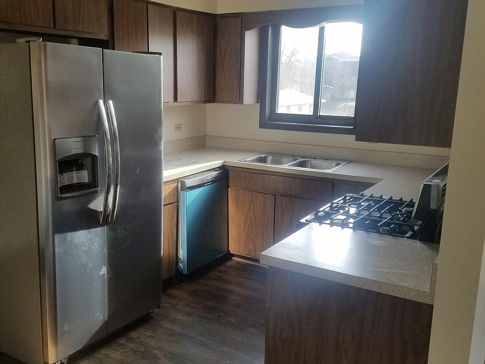 2nd image of 5826 158th Pl APT 2BR