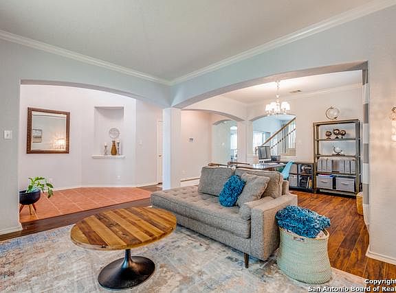 5th image of 2441 Woodbridge Way