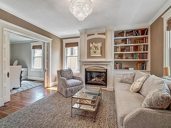 4th image of 3722 Hyde Park Ave