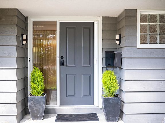 2nd image of 355 Rabbit Ln
