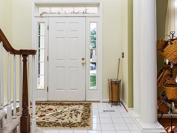 3rd image of 3945 Leaf Lawn Ln