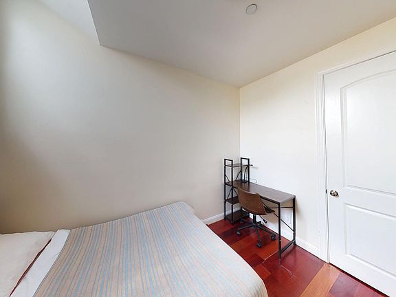 3rd image of 1555 Larkin St Floor 24