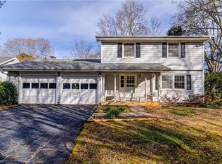 2881 Lansdowne Dr, Winston Salem, NC 27103