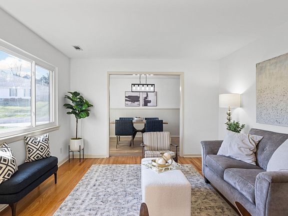 3rd image of 629 Glen Cir