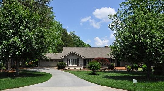 1st image of 25 Apple Orchard Ln