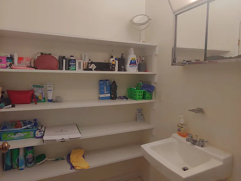 2100 Jefferson Park Ave #2 — Photo 7