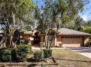 4661 Marsh Harbor Dr, Tavares, FL 32778