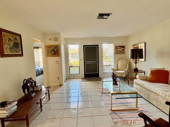 6110 Ambertree Ln