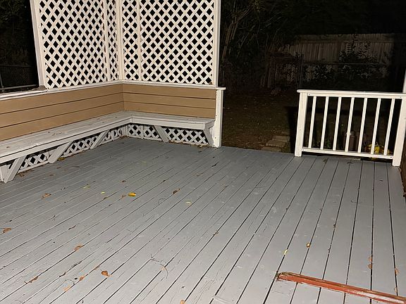 3rd image of 102 Plantation Rd