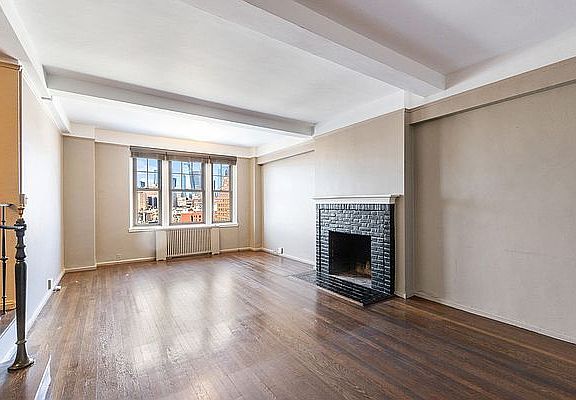 4th image of 45 Christopher St APT 11G