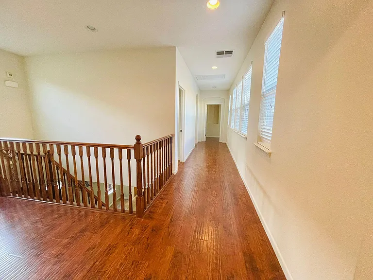 381 W Alameda Dr — Photo 14
