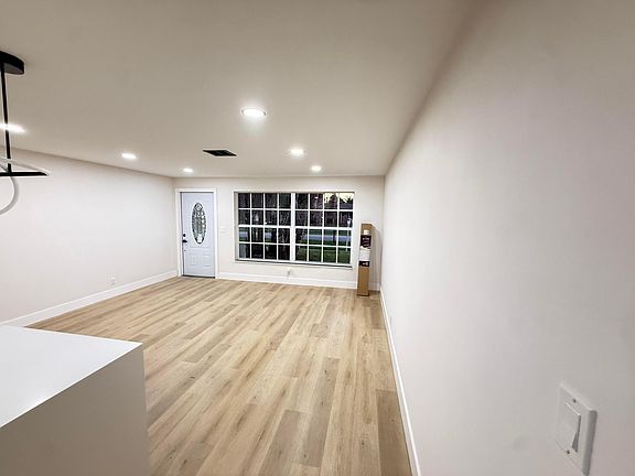 4th image of 884 Montego Dr Drive