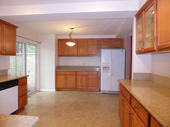 5th image of 5644 Etiwanda Ave Unit 10