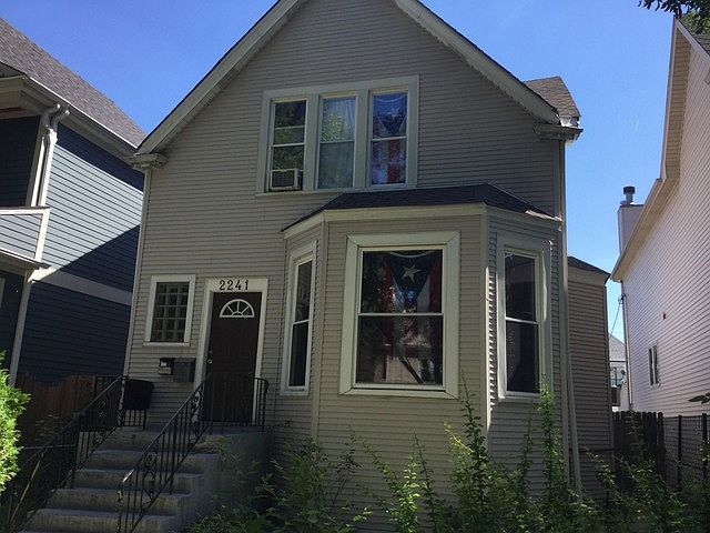 2nd image of 2241 N Monticello Ave