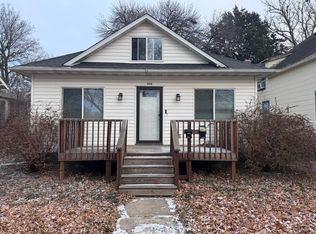 416 Pearl St #A, Yankton, SD 57078