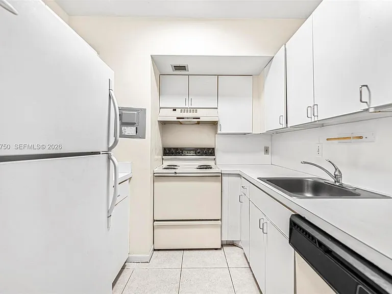 9107 SW 137th Ter #1-4 — Photo 13