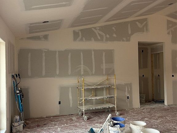 2nd image of 343 Avon Cir