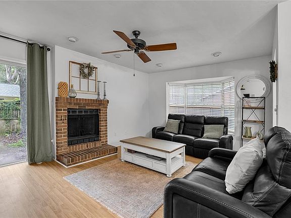 4th image of 2221 SW 73RD TERRACE