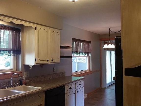 3rd image of 254 Georgia Ave