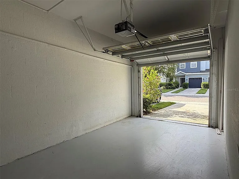 4530 Amberly Oaks Ct — Photo 32