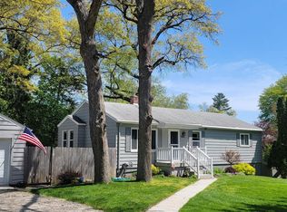 5496 Cruse Ave, Waterford, MI 48327