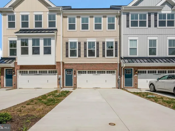 130 Oyster Bay Pl #B4, Solomons, MD 20688